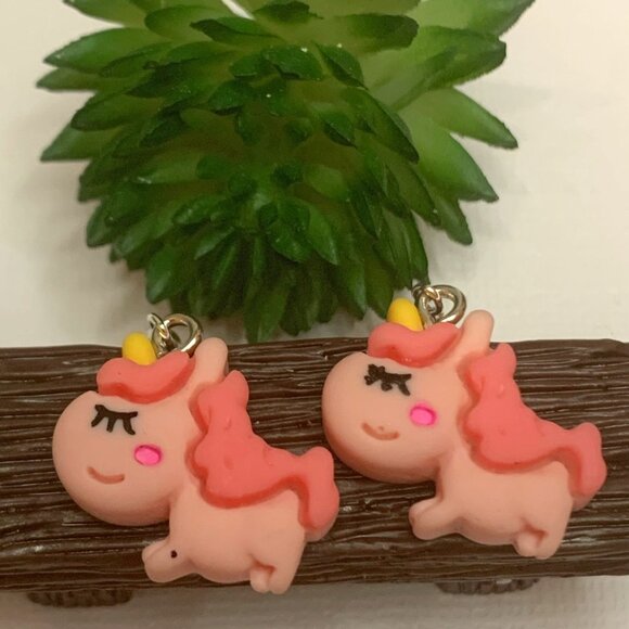 Unicorn Earring, Unicorn Jewelry, Gift Idea, Silly Earring, Cute Earring, Fun - Picture 2 of 5